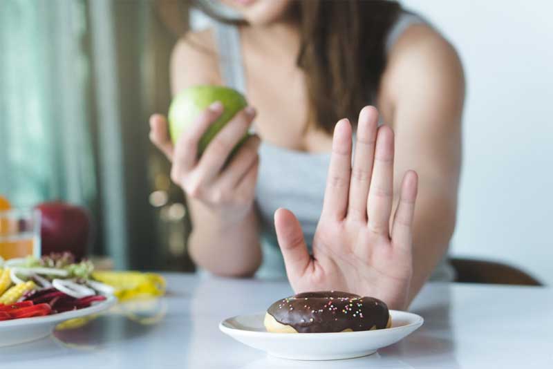 Düşük Kalorili Diyetler Hastalığa Davetiye Çıkarıyor 
