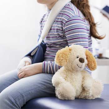 Çocuklarda Kırık Tedavisi Nasıl Olmalı? İşte, Uzmanların Uyardığı Noktalar