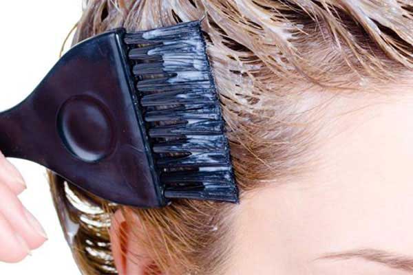 Cilde Bulaşan Saç Boyasını Çıkarmanın 4 Basit Yöntemi