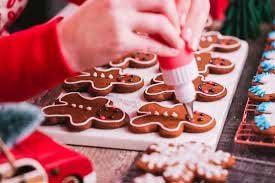 Şeker Hamurlu Kurabiyelerde Yılbaşı Konsepti Nasıl Yapılır? Şeker Hamurlu Kurabiyelerde Yılbaşı Konsepti Nasıl Yapılır?