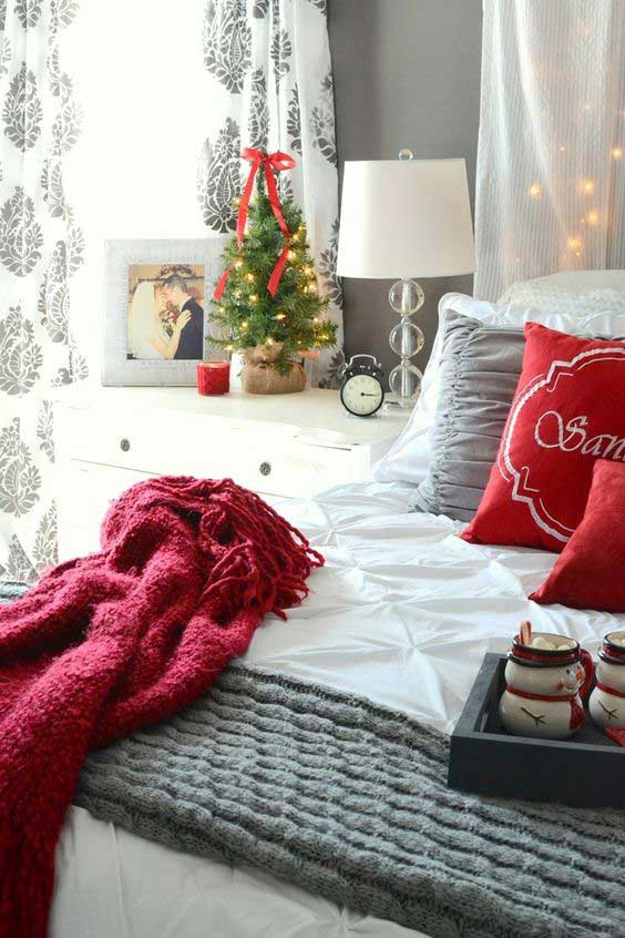 Yılbaşına Özel Kırmızı Beyaz Yatak Odası Dekorasyonları