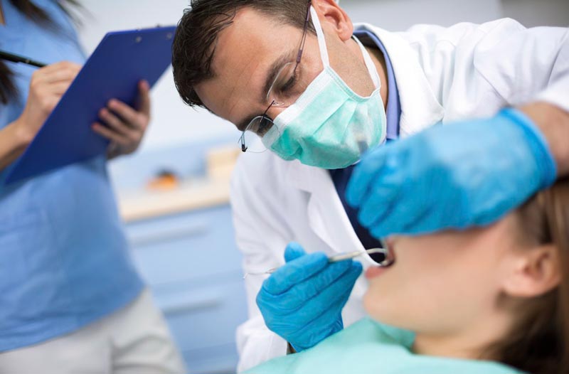 Diş Tedavisinde Lazer Kullanımının Riskleri Var mı