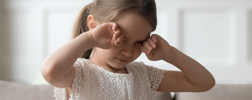 Çocuğunuz Sürekli Gözünü Ovuşturuyorsa Dikkat! Bahar Alerjisinin İşareti Olabilir