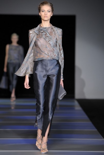 Giorgio Armani Bahar 2012 Koleksiyonu Milan Moda Haftasında 