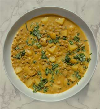 Kremalı ve Patatesli Mercimek Çorbası