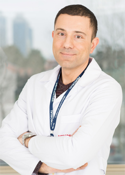 İç Hastalıkları Uzmanı Dr. Murat Görgülü