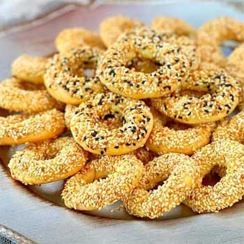 Simit Kurabiye Tarifi: Çayın Yanına Kıtır Kıtır, Susamlı Lezzet