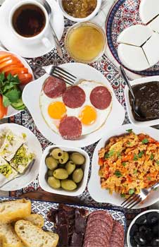 Uzmanından İftardan Sahura Sağlıklı Beslenme Tüyoları