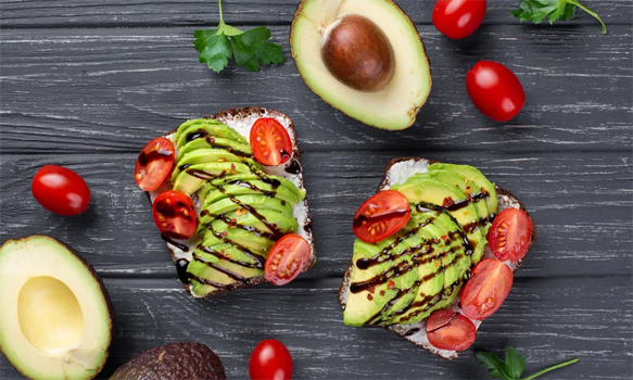 Avokado ile Domates ve Havuç Birleşimi: A Vitamini Emilimini Doğal Yoldan Artıran Güçlü İkili