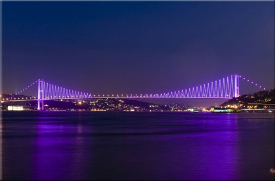 16 ve 17 Kasımda Boğaz Köprüsü Mor Renk