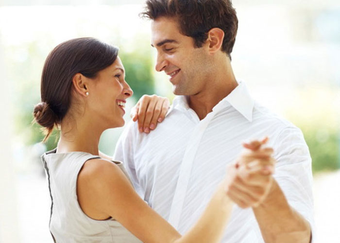 Eşinizi Yeniden Kendinize Aşık Etmenin 11 Yolu