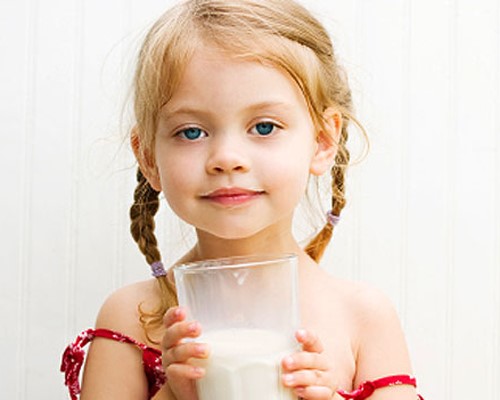 Çocuğunuza Sütü Sevdirmenin 10 Etkili Yolu 