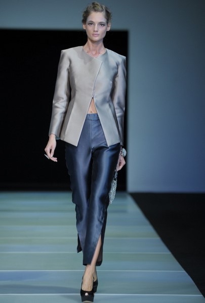 Giorgio Armani Bahar 2012 Koleksiyonu Milan Moda Haftasında 