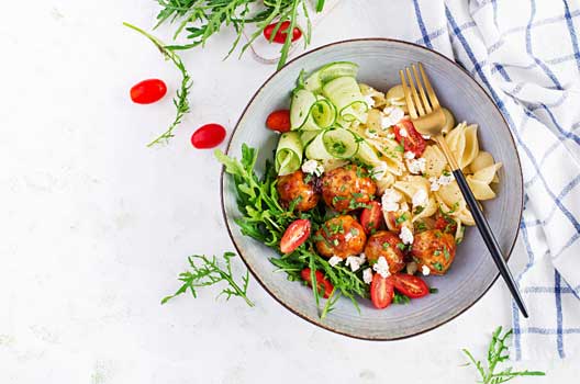 Uzmanından İftardan Sahura Sağlıklı Beslenme Tüyoları