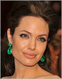 Angelina Jolie Cuma günü Türkiyeye geliyor