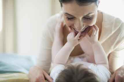 Refleksler bebek gelişiminde önemli ipuçları