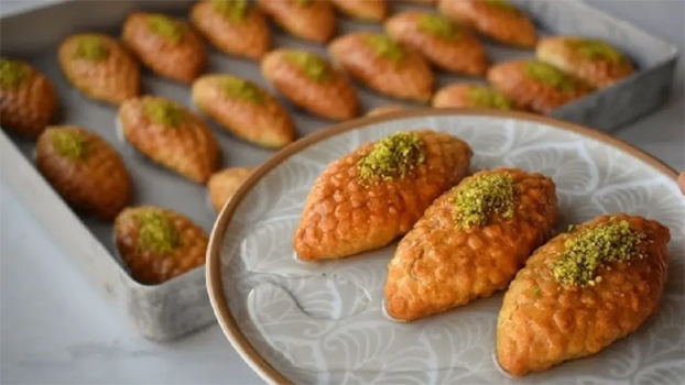 Kalburabastı Tarifi: Tam Kıvamında Şerbetli Geleneksel Tatlı Nasıl Yapılır?