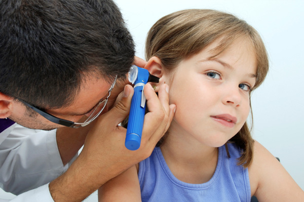 Küçük Çocuklar Orta Kulak İltihabı Nasıl Anlaşılır 