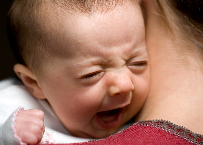 Bebeğinizin Kolik Gaz Sancısını Geçirmenin 8 Yolu 