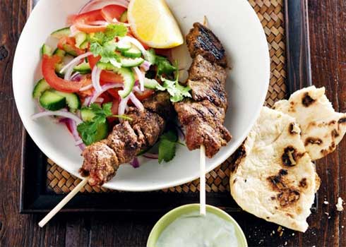 Mangalda Terbiyeli Dana Şiş Kebap
